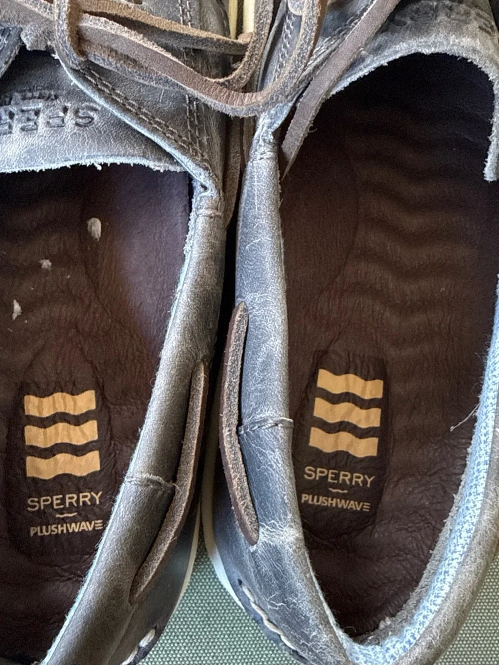 Sperry Men's Dark Blue Leather Boat Shoes with White Sole